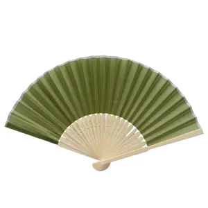 Abanico Plegable de Bambú Personalizado para Bodas Chinas, Adorno Folclórico Portátil con Decoración Tallada, Recuerdo - Product Image 1