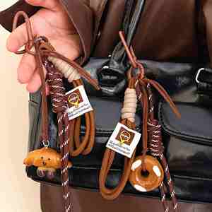 Llavero Duradero y Ligero con Forma de Pretzel de Dibujos Animados, Colgante Kawaii de Pan con Cordón para Mochilas, Teléfonos, Adolescentes y Niñas - Product Image 5