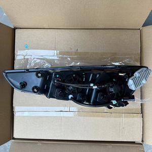 Nuova Lampada Frontale <span class=keywords><strong>LED</strong></span> di Alta Qualità 24V 70W 4000 Lm 3000K per Ricambi Autobus IRIZAR I8 WJC-<span class=keywords><strong>Q</strong></span>-041 - Product Image 3