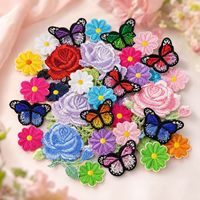 Patchs brodés décoratifs thermocollants ou à coudre, motifs floraux colorés (rose, papillon, fleur de jardin, nature)