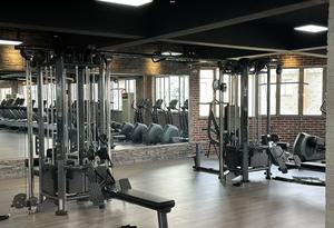 Commerciële, heavy-duty fitnessapparatuur voor full body workout, ROSEN Fitness op maat gemaakte Multi Jungle 8-station voor fitnessclubs - Product Image 4