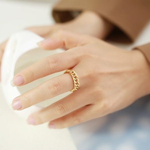 Fashion <b>Titanium</b> Steel Jewelry Hot Selling Stainless Steel Cuban <b>Chain</b> Ring Gold Plated Women's Ring - Product Image 4