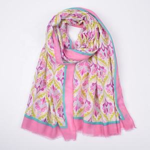 最新の春夏ビーチショールフローラルプリントスカーフソフトビスコーススタイリッシュシマーグリッターラップムスリムゴールドフォイル自由奔放に生きるスカーフ - Product Image 4