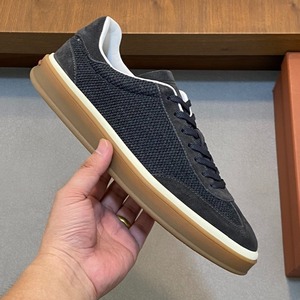 Men's lace-up casual sneakers sports <b>shoes</b>, made of high-quality, lightweight, and <b>comfortable</b> fabric, suitable for outdoor - Product Image 3