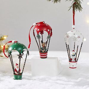 Nouvelle Décoration de Noël 2025 en Fer : Avion Parachute, Petite Boîte aux Lettres, Pendentif Père Noël, Pendentif Élan, Ornement Bonhomme de Neige Festif - Product Image 2