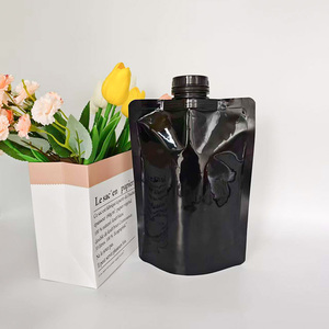 Pochette souple en plastique PE noir mat de 1L et 2L, anti-fuite, avec bec verseur et grand bouchon à vis pour liquides chimiques - Product Image 6