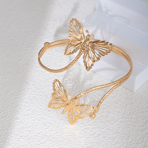 Bracelet manchette ouvert multicouche personnalisé, motifs fleurs et feuilles, style Instagram tendance pour femme, jonc en métal incrusté <span class=keywords><strong>de</strong></span> diamants - Product Image 4