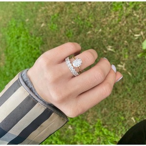 Anillos de media eternidad de diamantes cultivados en laboratorio de 2 quilates, oro macizo de 14K y 18K, corte ovalado, anillos de boda con engaste de puntas, modernos, apilables, minimalistas - Product Image 1