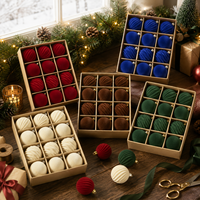 Décoration de maison de vacances : Lot de 12 boules de Noël floquées en velours doux (6-8 cm) pour suspendre à l'arbre, en boîte, vente en gros