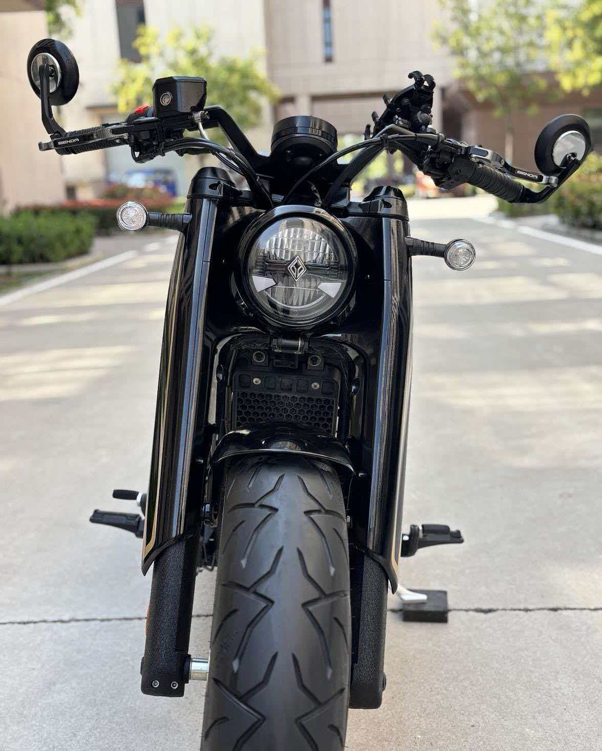 ベンダ ナポレオン 450 - 450cc V型ツイン ネオレトロ ボバー