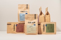 Sac à café en papier kraft à fond plat personnalisé avec fermeture éclair refermable Emballage alimentaire de qualité alimentaire pour la vente en gros