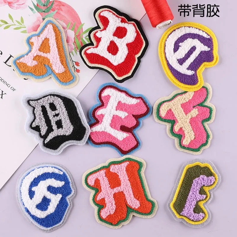 Neue 3D bunte A-Z 26 Buchstaben Chenille gestickte Patches Applique Nähen Eisen Nähen auf Alphabet Buchstaben Stickerei Stoff Harz