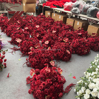 ZKAI Op maat gemaakt ontwerp rode wijn Bourgogne roos bloemenbal bloemstuk bloemen centerpiece voor bruiloft evenement feest