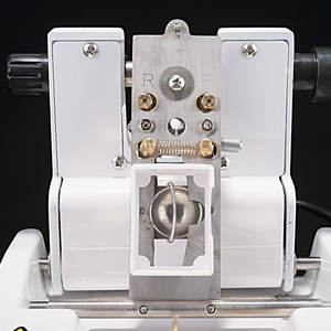 Máquina Ranuradora de Lentes Liangyou Ly 1800A para Resina y Láminas de PC, Equipo Automático de Ranurado de Lentes con Acero Inoxidable - Product Image 5