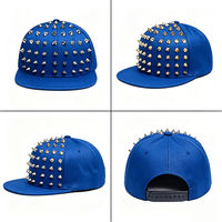 Topi Snapback Berpinggiran Datar dengan Rivet dan Paku Logam Custom, Dapat Disesuaikan, Gaya Punk Street Fashion