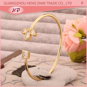 เครื่องประดับผู้หญิงเฮงเตี้ยน กำไลทอง 18K ดีไซน์ใบไม้ แฟชั่นหรูหรา สไตล์ใหม่จากภาคใต้ - Product Image 3