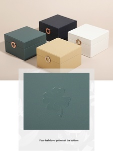 กล่องใส่เครื่องประดับรูปใบโคลเวอร์สี่แฉก PU Lucky Round พร้อมหัวเข็มขัดทองมงคลสำหรับแหวน ต่างหู และจี้ - Product Image 6