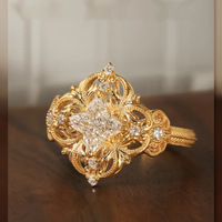 Bague rétro exquise en cuivre électroplaqué avec motif trèfle ajouré, élégante, polyvalente, classique, ajourée, étoile à quatre branches ornée de diamants