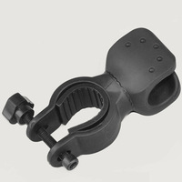 Support de lampe de vélo de montagne en plastique noir en forme de U, rotation libre à 360 degrés, avec clip et support