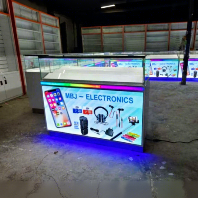 Modern Store Furniture Mobile Accessories Glass Display Stand Mobile Phone Shop Counter Design