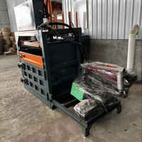 Compresseur de papier de rebut pour l'emballage de bouteilles d'animaux domestiques d'occasion, presse à balles verticale hydraulique avec moteur diesel