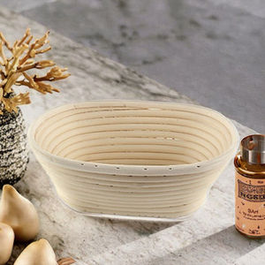 Cesta de pan de ratán natural de forma ovalada, cesta de ratán blanqueada tipo banneton para uso doméstico, en cocinas y restaurantes, venta al por mayor en Vietnam. - Product Image 3
