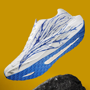 <span class=keywords><strong>Scarpe</strong></span> da Corsa con Suola Spessa ad Alta Elasticità Traspiranti Ammortizzanti con Piastra in Carbonio Luminosa per Uomini e Donne - Product Image 2