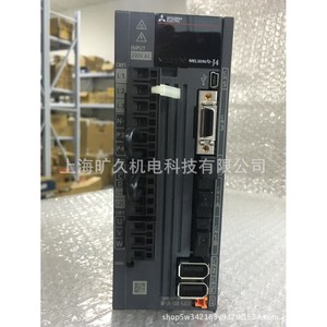 Amplificador de Servomotor Mitsubishi Electric MR-J4-100B-RJ020 Trifásico 200-240V Hecho en Japón - Product Image 4