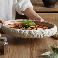 Assiettes de présentation blanches en céramique 2026 personnalisables, en grès, pour hôtels, restaurants et vente en gros de produits alimentaires