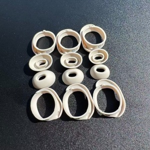 Embouts d'oreille en silicone de remplacement et anneaux de maintien S/M/L pour écouteurs <span class=keywords><strong>Bose</strong></span> <span class=keywords><strong>QuietComfort</strong></span> Ultra et <span class=keywords><strong>QuietComfort</strong></span> <span class=keywords><strong>Earbuds</strong></span> II - Product Image 3