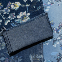 Tissu denim écologique à motif floral, imprimé délavé vif de feuilles de rose en pleine floraison, style jardin vintage, pour vestes et chemises personnalisées pour femmes et filles, faible MOQ