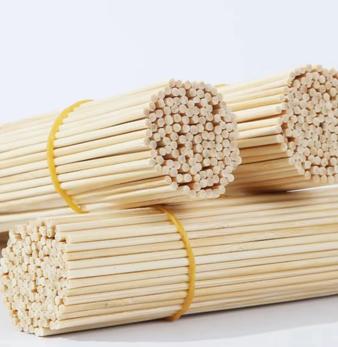 Hot sales 40 cm 2.5mm descartável bambu espetos varas Descartável churrasco bambu vara Para Outdoor Camping Restaurant Party