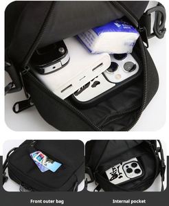 Trendy Lightweight Shoulder Bag with Customizable Logo <b>for</b> Business Outings - Product Image 2
