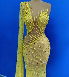 S0126Y 2026 Nuevo <span class=keywords><strong>Vestido</strong></span> de Noche <span class=keywords><strong>Amarillo</strong></span> con Cuentas, Estilo <span class=keywords><strong>Sirena</strong></span>, con un Solo Hombro Descubierto y Malla Transparente, <span class=keywords><strong>Vestido</strong></span> de Fiesta Personalizable - Product Image 2