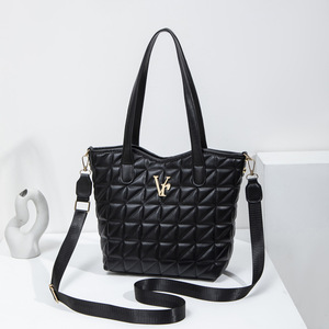 <span class=keywords><strong>2026</strong></span>时尚女式特级专柜高级款腋下包大容量 - Product Image 6