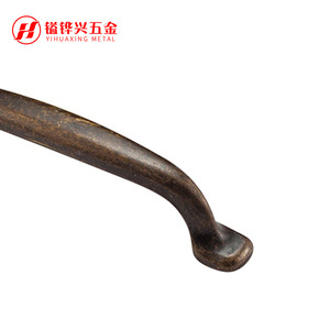 Yihuaxing Metal Cabinet Handle Zinc Alloy Bar Shape European Style Durable Furniture Drawer Wardrobe <b>Door</b> Handle B5008 - Product Image 3