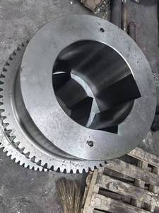 Giunto di Accoppiamento per Albero Ingranaggi di Grandi Dimensioni in Acciaio Fuso per Escavatori da Miniera, Componenti ad Alte Prestazioni per Fabbrica - Product Image 2