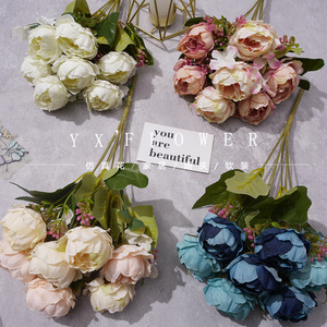 Bouquet de fleurs artificielles Yixuan, pivoines simulées, 7 têtes, en soie, pour la décoration du salon, vente en gros - Product Image 3