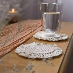 Posavasos <span class=keywords><strong>de</strong></span> Macramé Hechos a Mano con Cuerda <span class=keywords><strong>de</strong></span> Algodón, Tapete Tejido para Vasos con Patrón Ornamental y Borla para Vino - Product Image 1