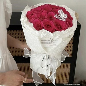 Papier d'emballage texturé froissé à la main Xuenai, motif pierre de neige, pour bouquets de fleurs fraîches - Product Image 3