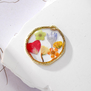 Vintage renkli reçine kurutulmuş çiçek bitki kolye altın çerçeve yuvarlak Dangle yapmak için kolye küpe anahtarlık aksesuarları - Product Image 4