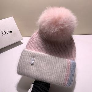 <span class=keywords><strong>Bonnet</strong></span> en tricot acrylique angora de luxe de qualité supérieure avec <span class=keywords><strong>pompon</strong></span> <span class=keywords><strong>amovible</strong></span> en vraie fourrure de renard véritable et manchette rayée - Product Image 5