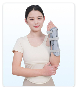 Support d'attelle de poignet réglable professionnel pour entorses arthrite fractures du canal carpien et de l'avant-bras (gauche/droite) - Product Image 1