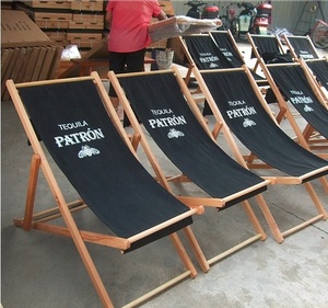 Cadeira de praia ao ar livre ajustável com Oxford Canvas portátil Lunch Break Wooden Lounge com borlas para uso na praia