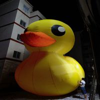 Ballon gonflable publicitaire en forme de canard jaune hermétique pour événements