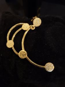 Boucles d'oreilles pendantes longues en laiton plaqué or serties de diamants, clous tendance en alliage pour femme, bijoux de mode pour mariage - Product Image 2