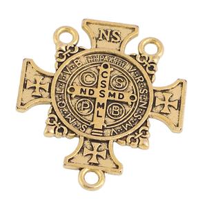 Centre de table en or antique plaqué or, croix bénédictine maltaise de Saint-Benoît de Nursie - Product Image 3