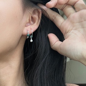 ต่างหูเงินแท้ S925 ดีไซน์เก๋ ประดับลูกปัดตำนานทะเลสีฟ้า พร้อมดีไซน์ย้อนยุคสุดเท่ แบบห่วงคล้องหู สไตล์เฉพาะตัว - Product Image 3