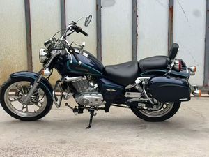 Moto Cruiser Japonaise d'Occasion Classique Originale, Prête pour Tous les Terrains, Faible Kilométrage, Bon État, SUZUKI 150, Moto Cruiser Suzuki d'Occasion - Product Image 2