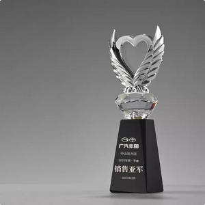 Trofeo di cristallo con cuore e cuore in metallo argento chiaro e argento trasparente personalizzato con finitura lucida <span class=keywords><strong>nero</strong></span> Base artigianale unica fata - Product Image 3